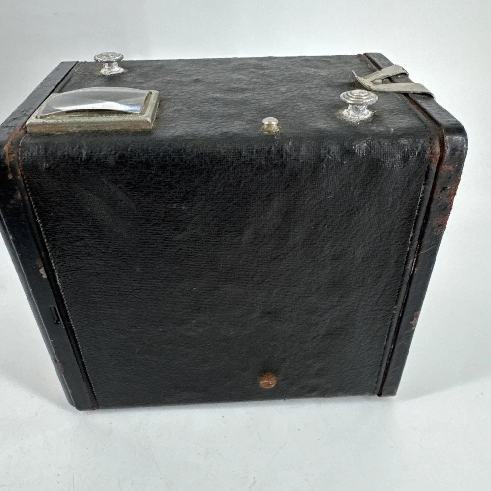 Antique Cameras Lot Of 2 Brownie Reflex Synchro & Six-20 w/Film & Carrying‎ Case